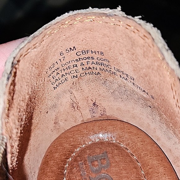 Born bootie shoes 6.5 - Picture 3 of 10